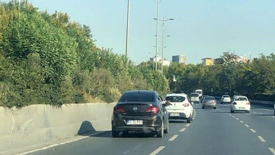 Burası: İstanbul! Trafikte şok görüntü!
