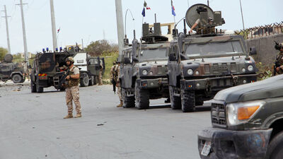 Somali'de ABD üssü ve AB konvoyuna çifte saldırı!