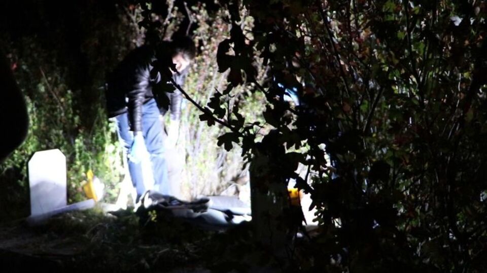 Annesinin mezarı başında ölü bulundu