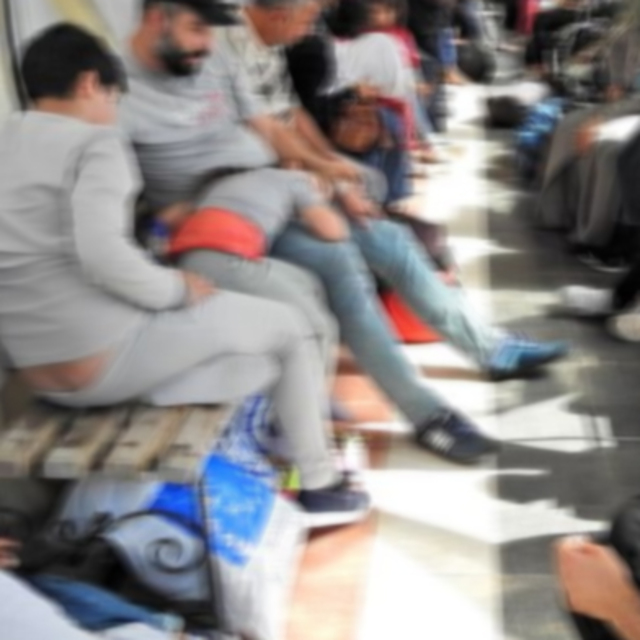Balıkesir'de 34, Çeşme'de 224 kaçak göçmen yakalandı
