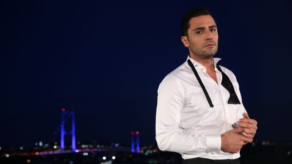 Yaşar İpek kimdir?