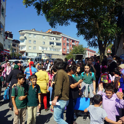 Okullarda 'ilk gün' kaosu! O okullar ikili öğretime geçti