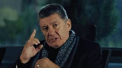 Tarık Ünlüoğlu kimdir?