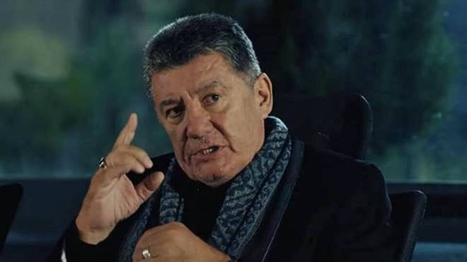 Tarık Ünlüoğlu kimdir?