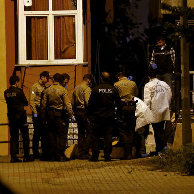 Tartıştığı eşini falçata ile öldürdü