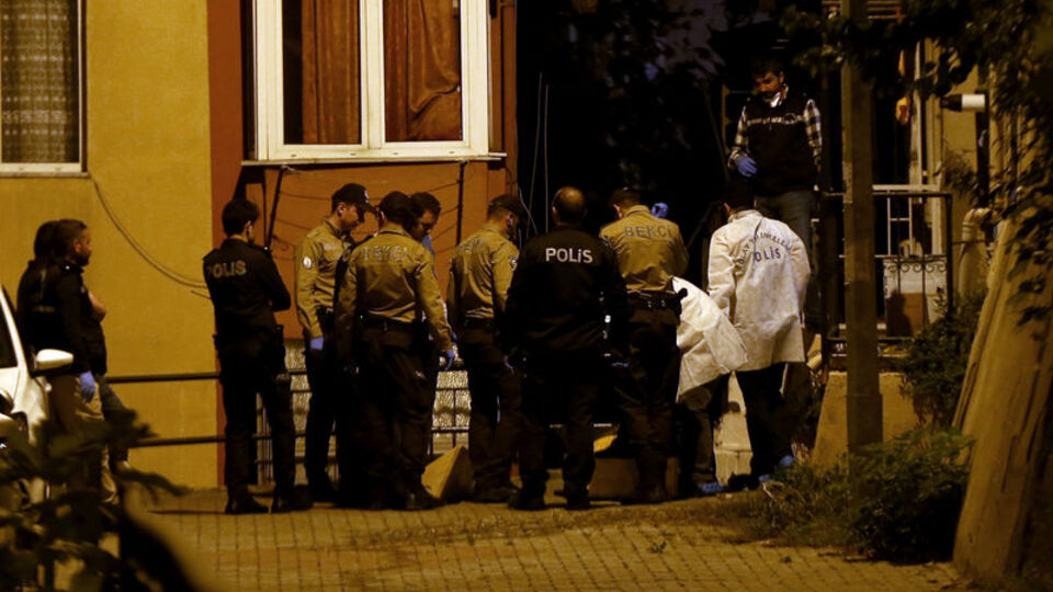 Tartıştığı eşini falçata ile öldürdü