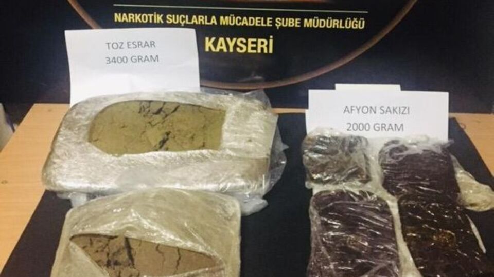 Yolcu otobüsüne uyuşturucu operasyonu