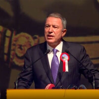 Akar: Kendi göbeğimizi keseriz