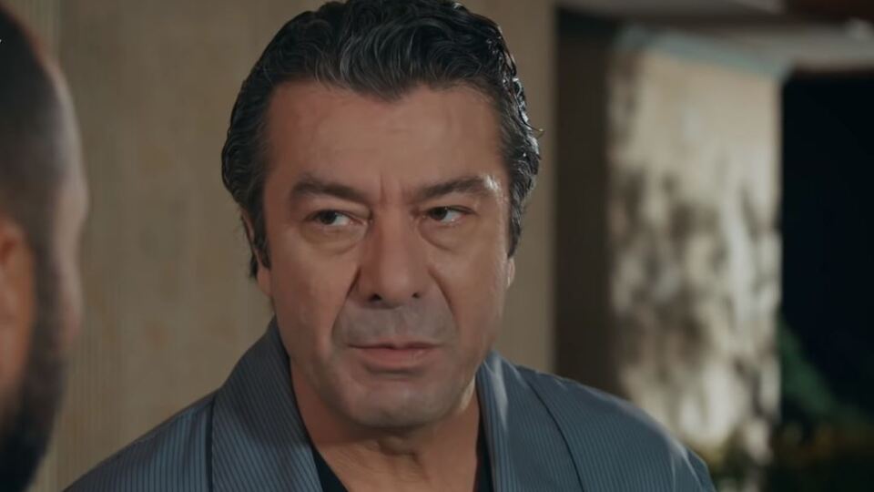 Ahmet Uğur Çavuşoğlu kimdir?