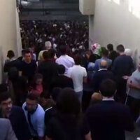 Zincirlikuyu metrobüs durağına ulaşamadılar