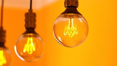 Yüzbinlerce ticarethaneye indirimli elektrik yolu