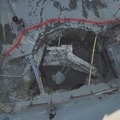 Üsküdar'da asfaltın hemen altından çıktı!