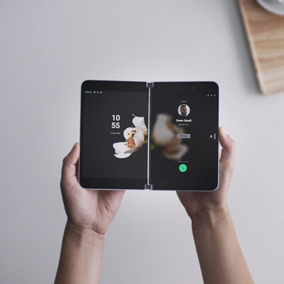 'Katlanabilir telefonda ben de varım' dedi