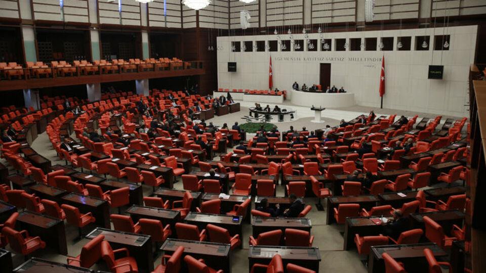MHP'den dokunulmazlık çıkışı!