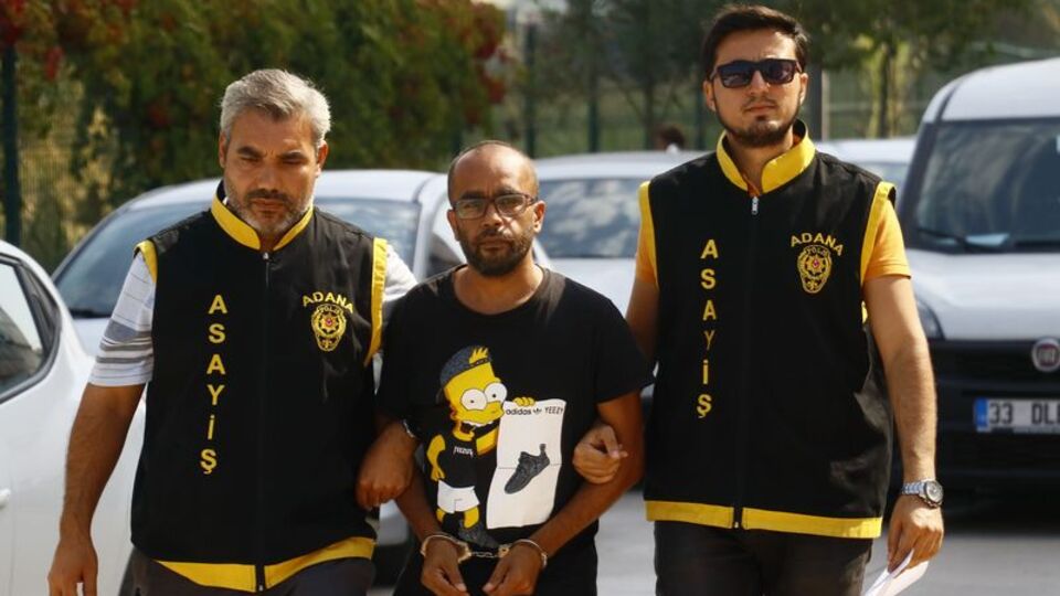 "Bu kadar enayi varsa ben ne yapayım!"