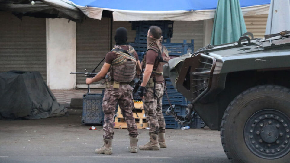 2 terörist patlayıcılarla yakalandı!