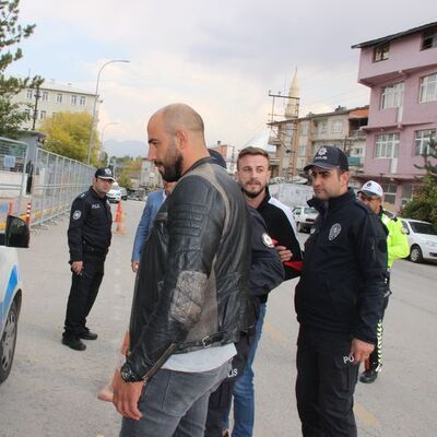 Lüks araçlarla yaptıkları görüntülendi! Rekor ceza aldı