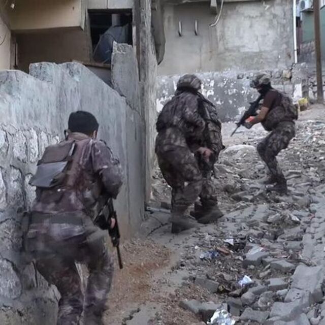 Şırnak'ta şafak operasyonu: 14 gözaltı