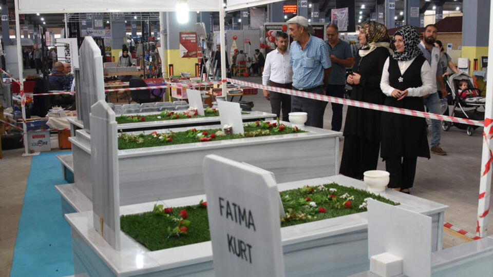 Özel indirimli mezarlar şaşırttı