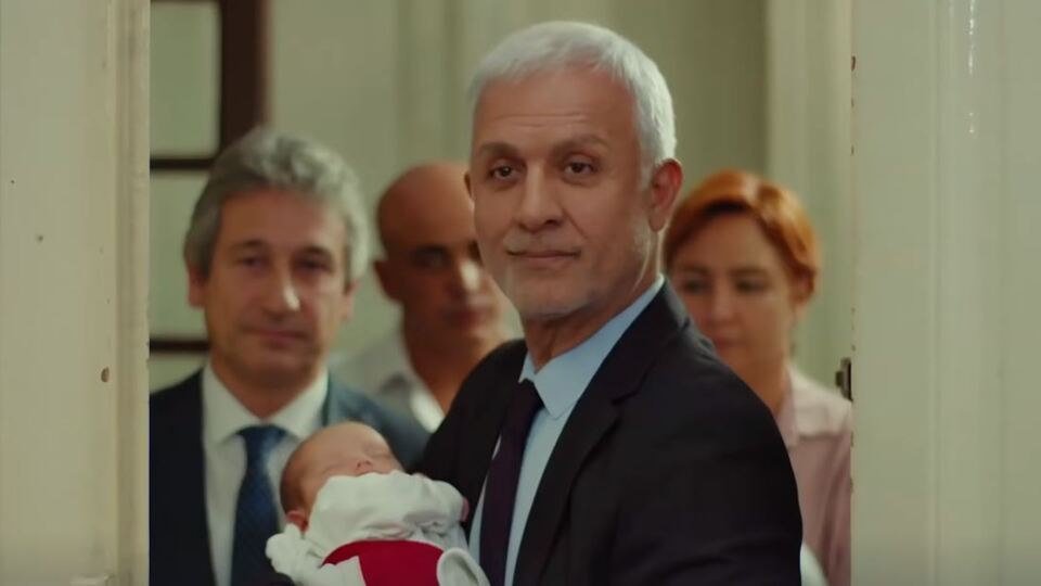 Yıldız'a gerçek bebeği Halit getirdi!