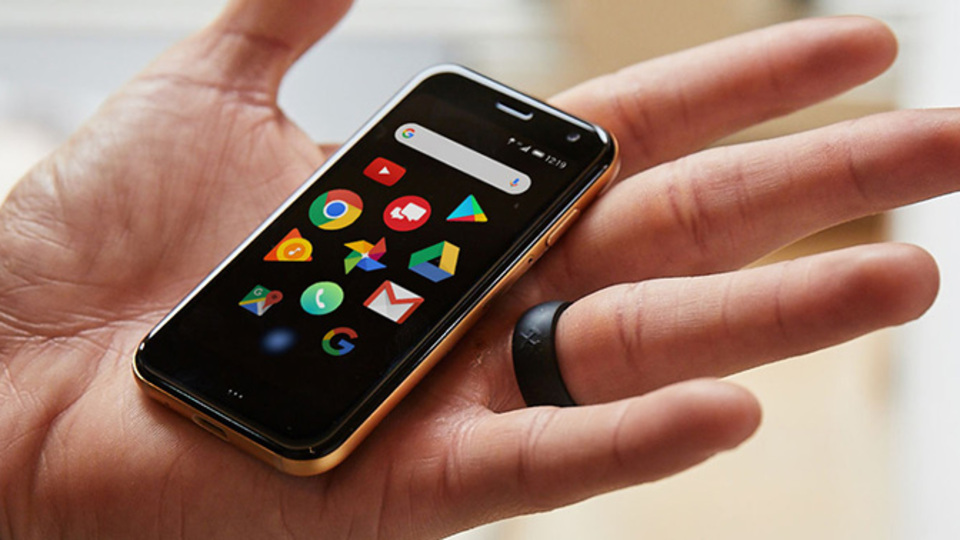 Kredi kartı boyutundaki telefon Türkiye'de