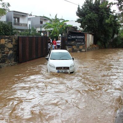 Bodrum'da yağmur kabusu! Hayat durma noktasına geldi