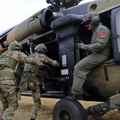 Ünlü isimlerden Barış Pınarı Harekatına destek