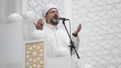 Türkiye'deki tüm camilerde Fetih Suresi okundu