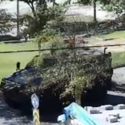 Zırhlı araçtan yükseldi, sınırı inletti!