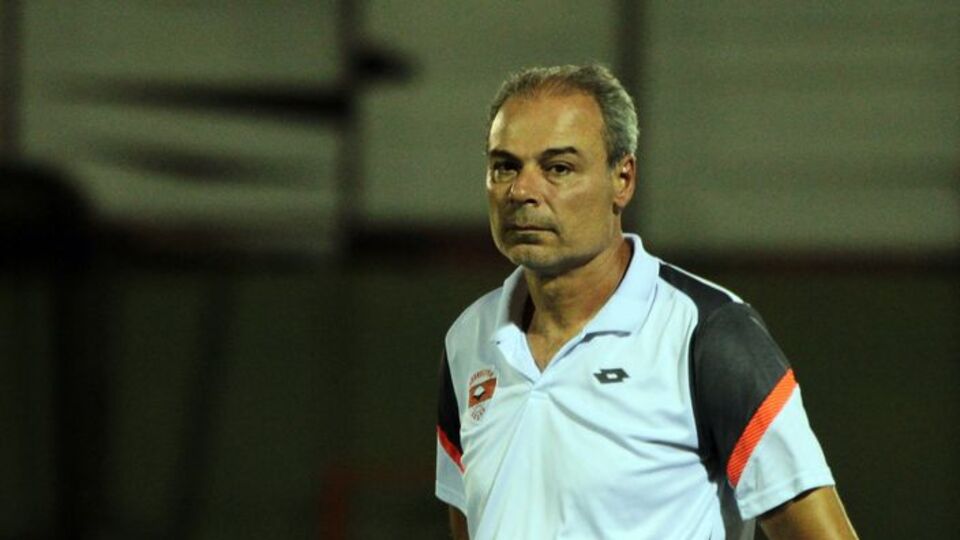 Adana'da Eriş gitti, İpekoğlu geldi