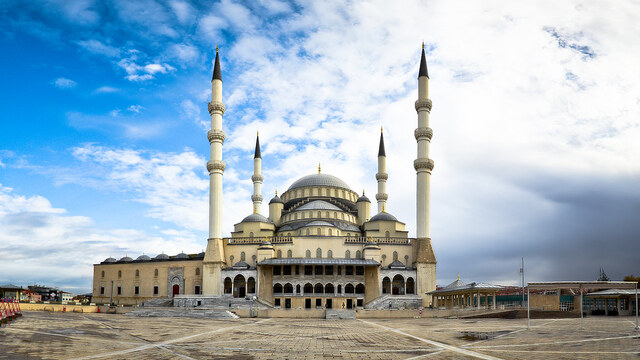 Ankara Cuma namazı saat kaçta?