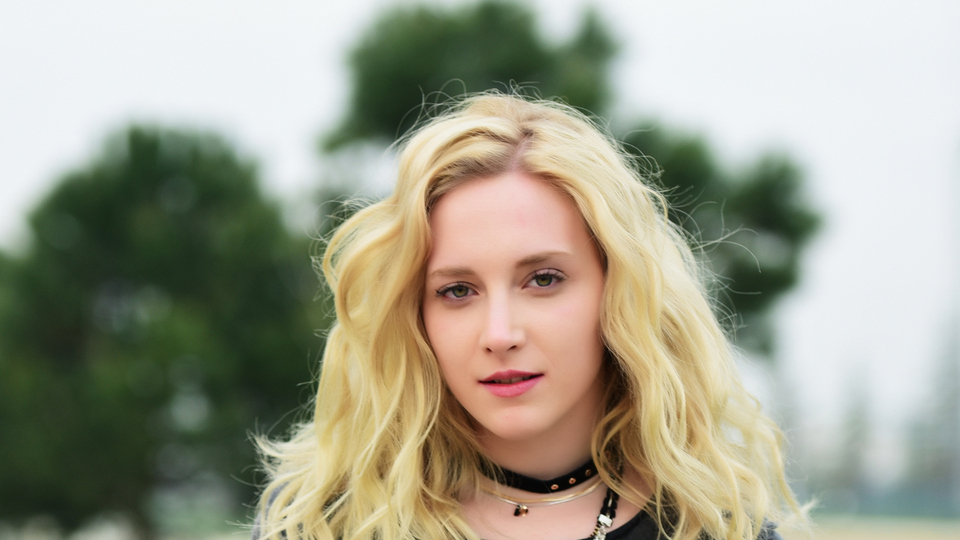 Hayal Köseoğlu kimdir?