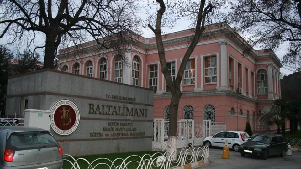 Hastanede dehşet! Doktor doktoru bıçakladı!