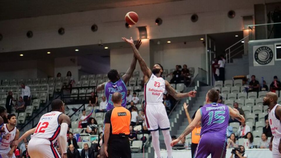 Bahçeşehir 3'te 0 çekti!