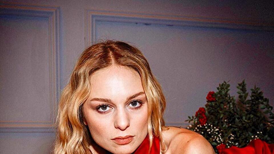 Nilperi Şahinkaya kimdir?