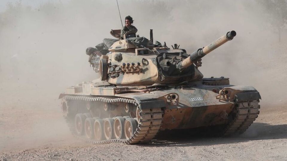 Komando ve bordo bereliler Münbiç'e ilerliyor