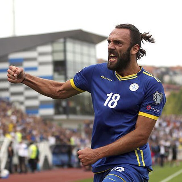 Vedat attı, Kosova kazandı