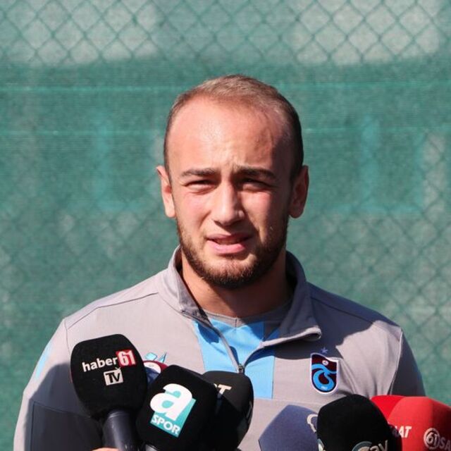 "Soyadım için kapı zilimi söktüler"