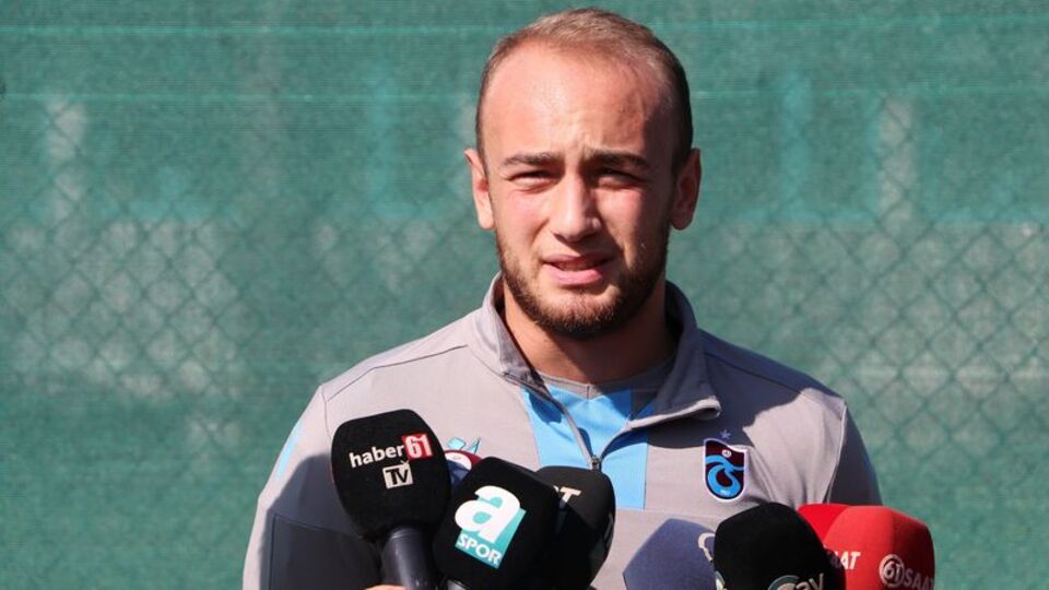 "Soyadım için kapı zilimi söktüler"
