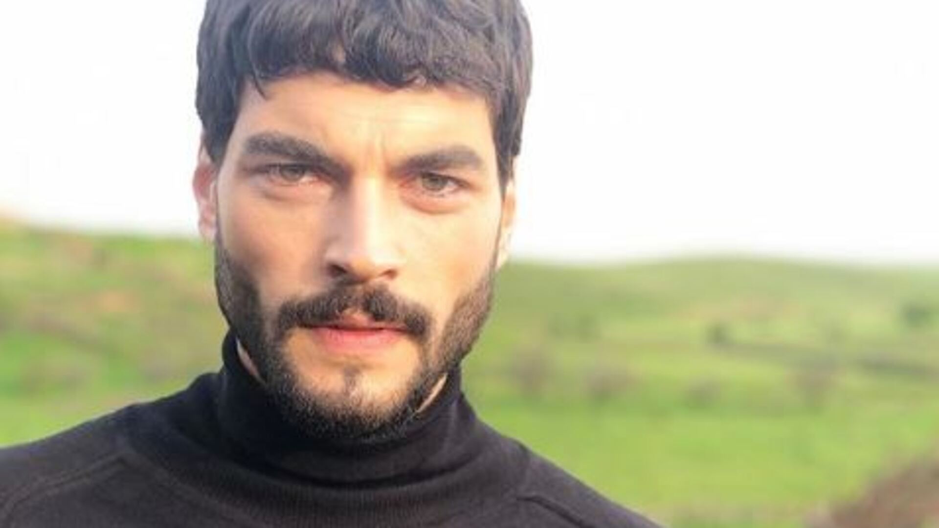 Акин акынозю. Акин акинозу турецкий. Акин акынозю. Акин акынозю. Акин акинозу.