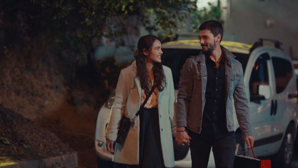 Yusuf ve Ada artık sevgili!