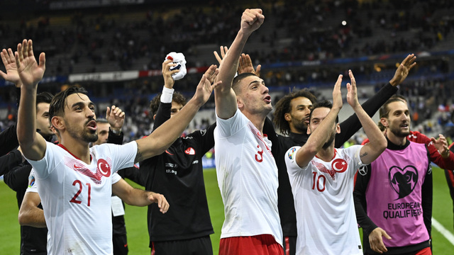 Fransız basını: 40 bin Türk taraftar..