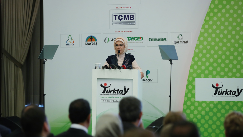 'Kullan ve atma' prensibimiz olmalı'