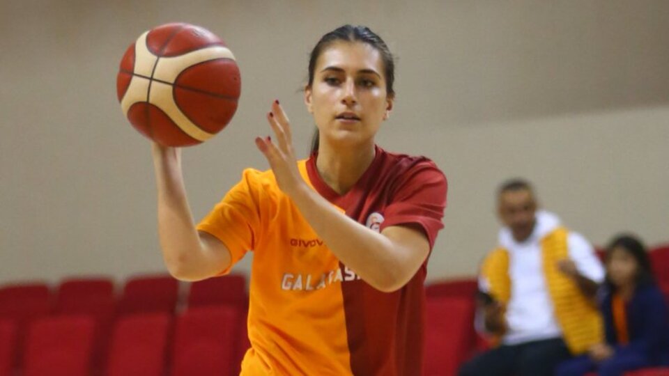 Nakkaşoğlu, 1 ay yok!