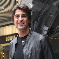 İbrahim tek başına