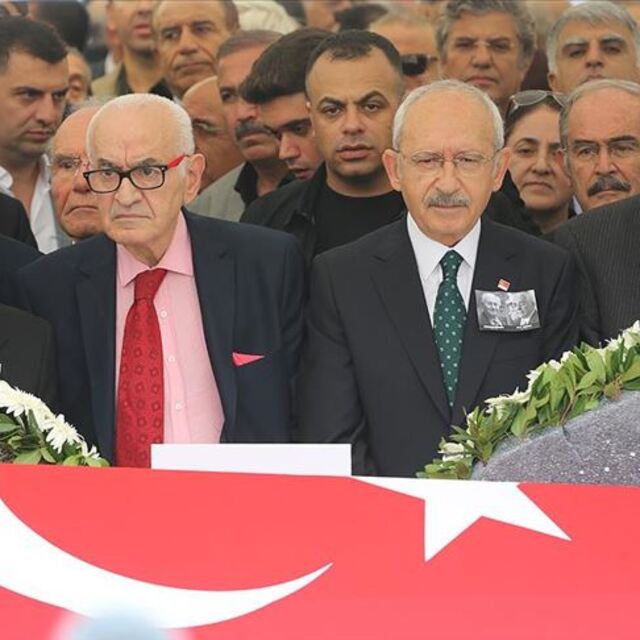 Eski bakanlar son yolculuklarına uğurlandı