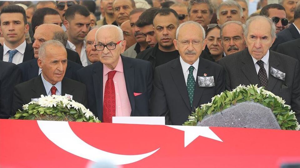Eski bakanlar son yolculuklarına uğurlandı