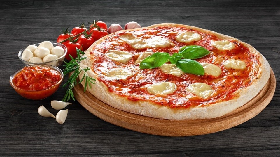 Pizza tarifi, nasıl yapılır?