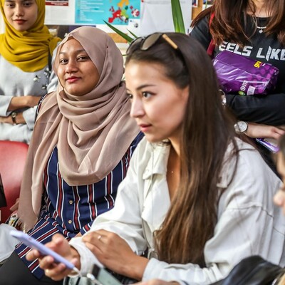 Yabancı öğrenci yılda 1 milyar dolar bırakıyor