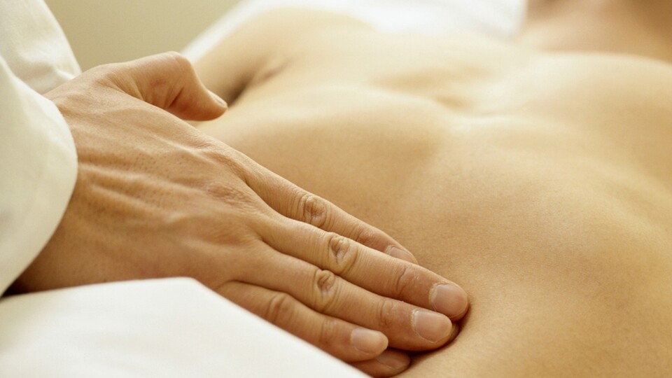 Gastrit nasıl anlaşılır? Nedenleri ve belirtileri nelerdir? Tedavisi